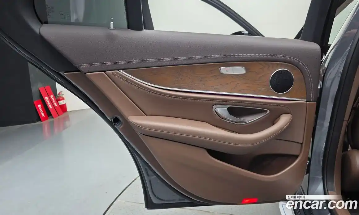 Mercedes-Benz E-Class 2018 1.9 автомат (гидро), фото 15