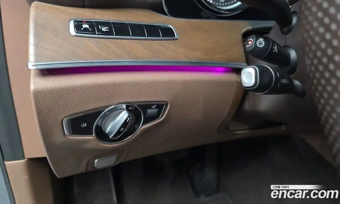 Mercedes-Benz E-Class 2018 1.9 автомат (гидро), фото 33