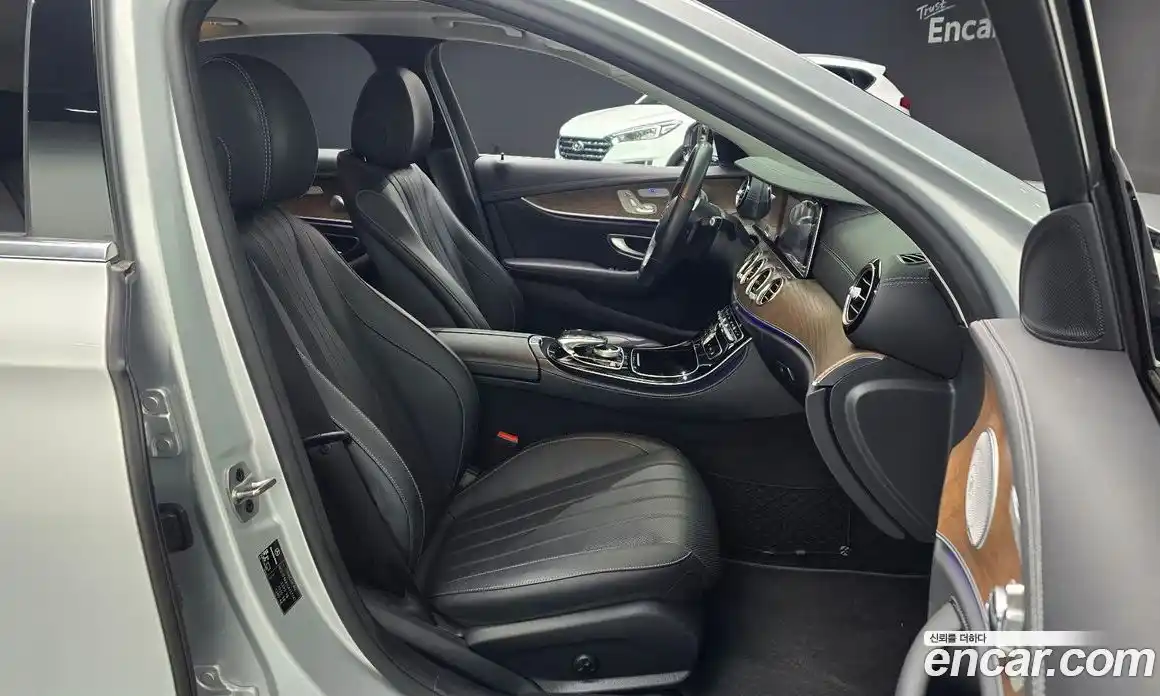 Mercedes-Benz E-Class 2020 2.0 автомат (гидро), фото 10