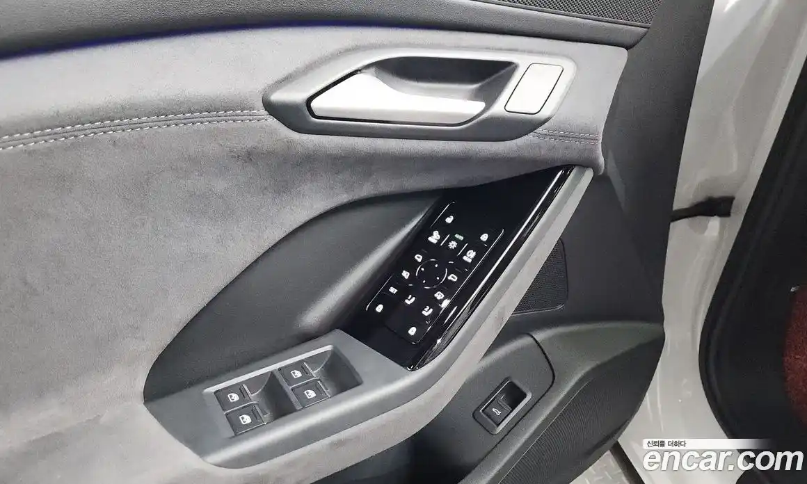 Audi SQ6 e-tron 2025 0.2 автомат (гидро), фото 26