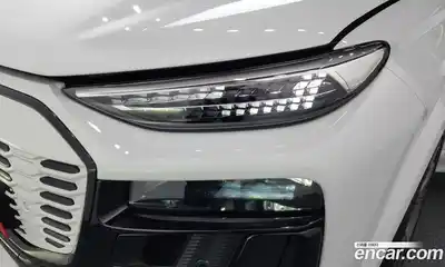 Audi SQ6 e-tron 2025 0.2 автомат (гидро), миниатюра 8