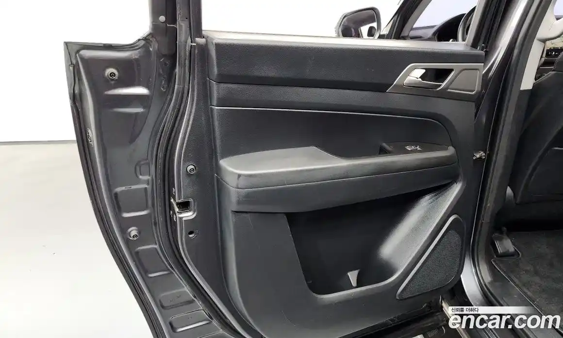 SsangYong Rexton 2018 2.2 автомат (гидро), фото 15