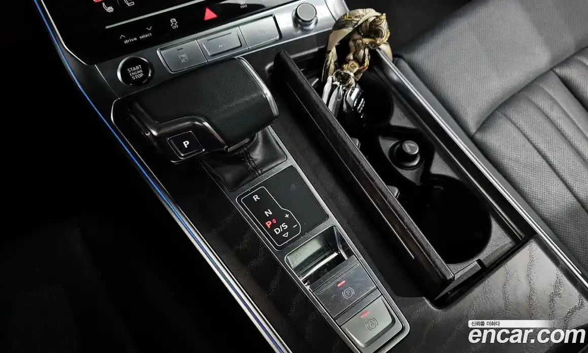 Audi A6 2022 2.0 автомат (гидро), фото 9