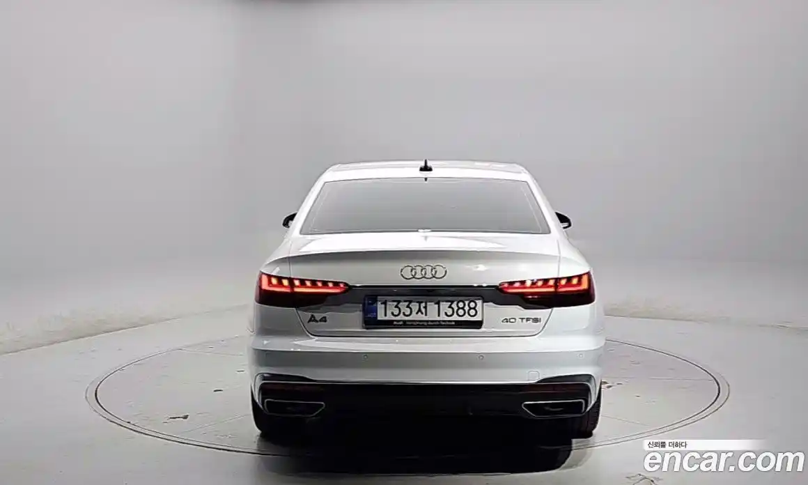 Audi A4 2021 2.0 автомат (гидро), фото 4