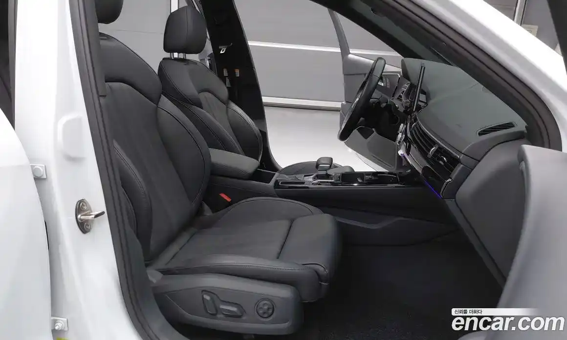 Audi A4 2021 2.0 автомат (гидро), фото 10