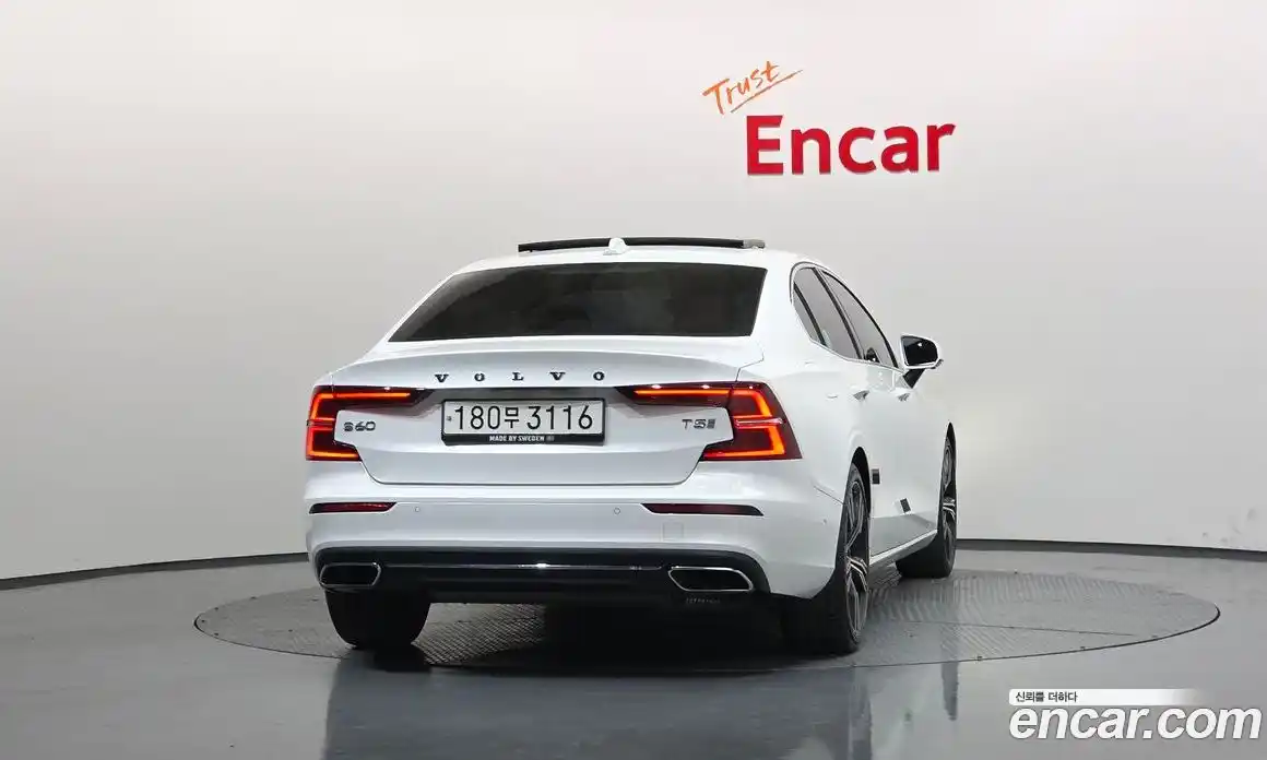Volvo S60 2019 2.0 автомат (гидро), фото 4