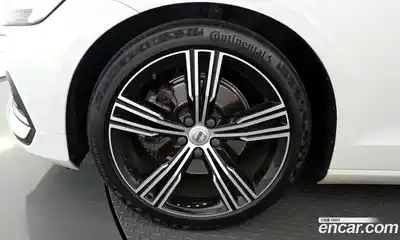 Volvo S60 2019 2.0 автомат (гидро), миниатюра 5