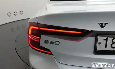 Volvo S60 2019 2.0 автомат (гидро), миниатюра 9