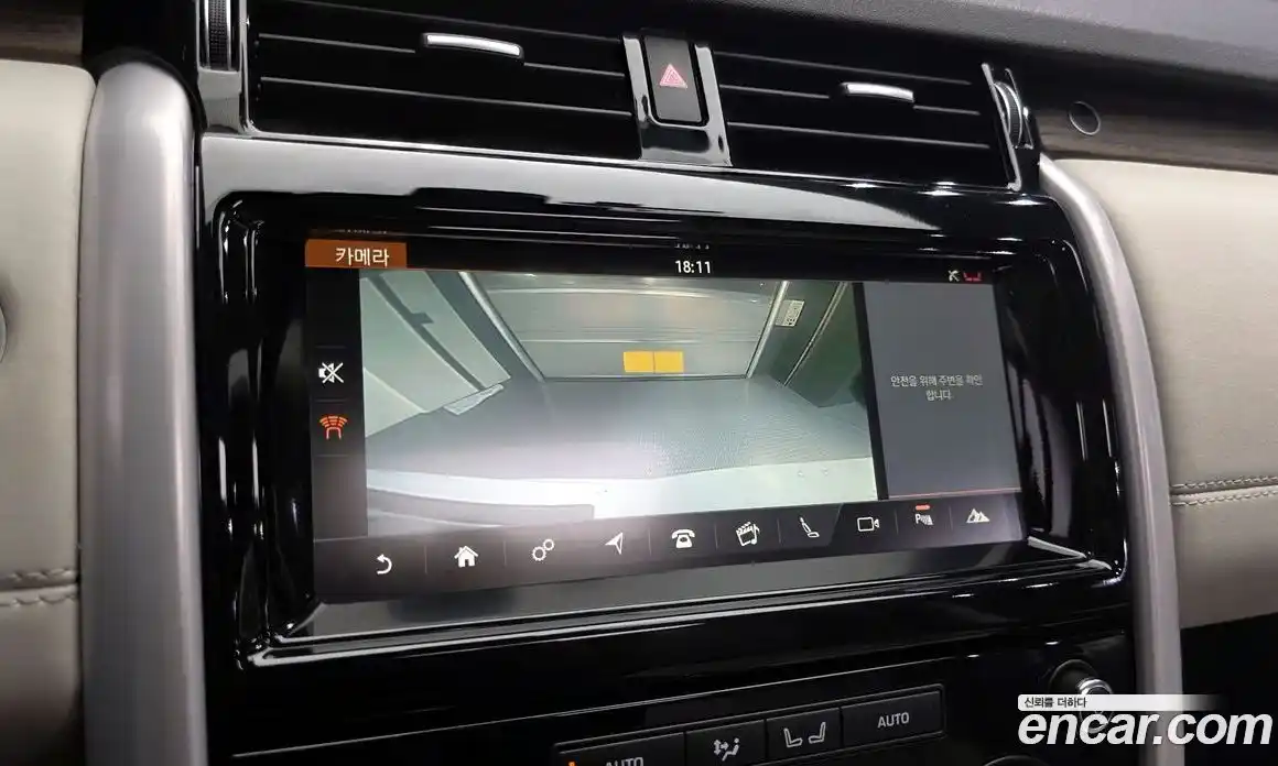 Land Rover Discovery 2018 3.0 автомат (гидро), фото 15