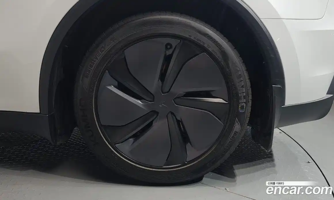 Tesla Model Y 2025 0.2 гидро, фото 6