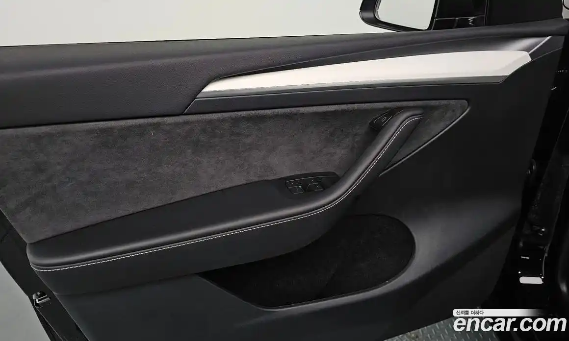 Tesla Model Y 2024 0.2 гидро, фото 14