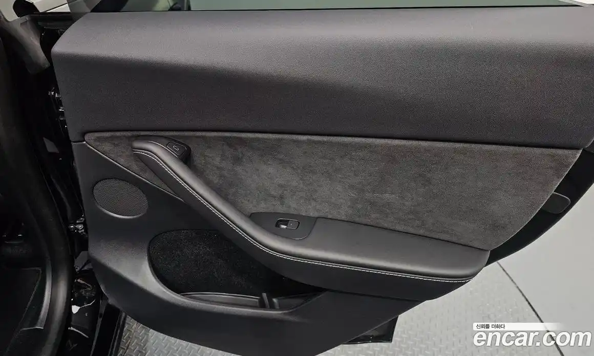Tesla Model Y 2024 0.2 гидро, фото 15