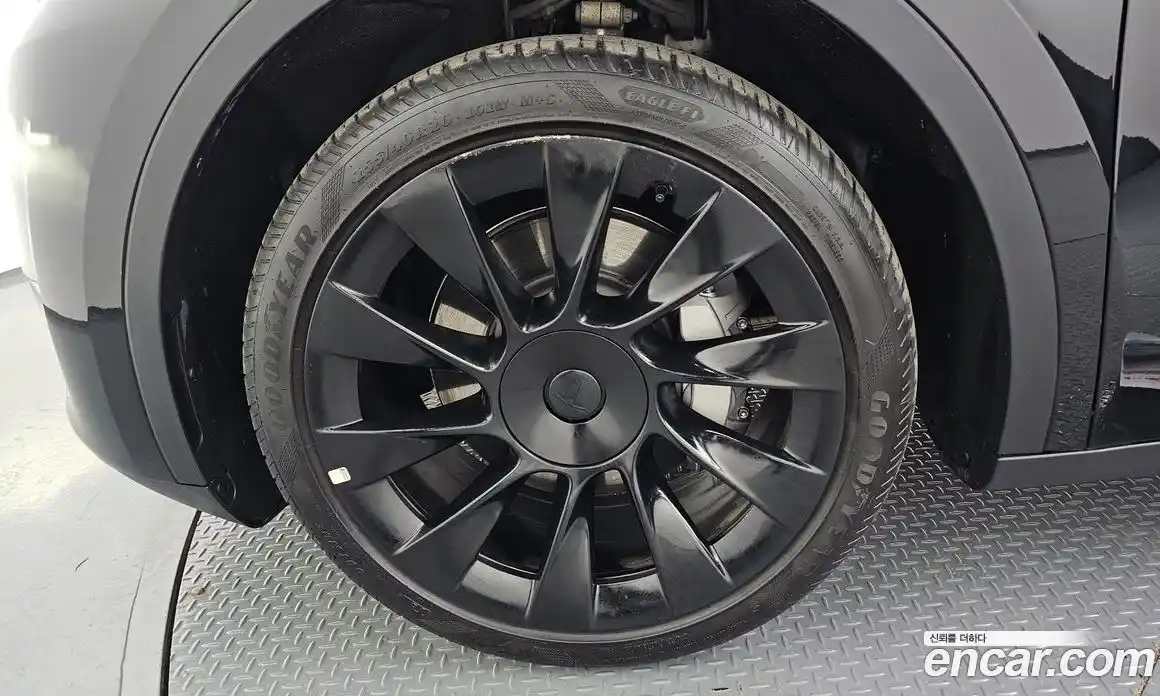 Tesla Model Y 2024 0.2 гидро, фото 5