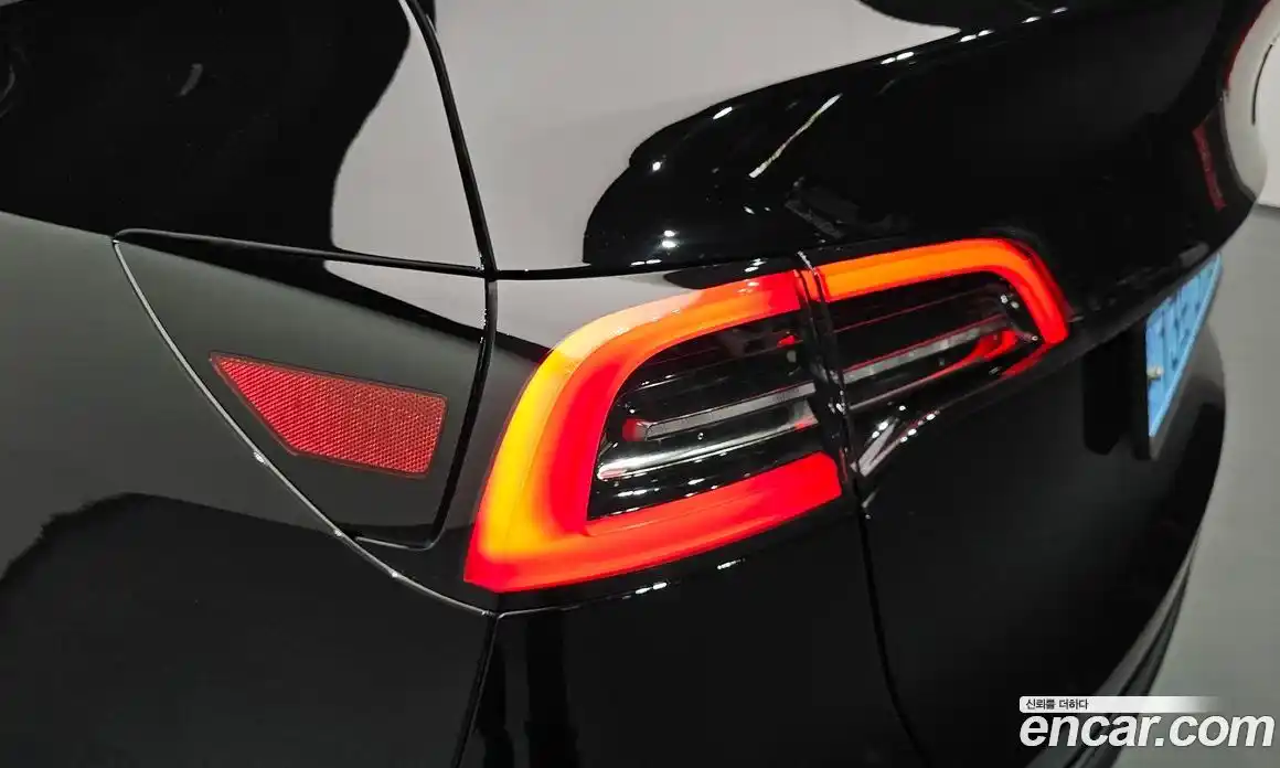 Tesla Model Y 2024 0.2 гидро, фото 9