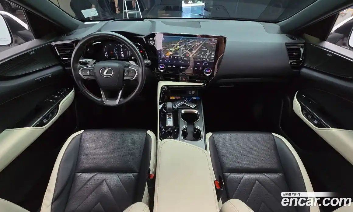 Lexus NX 2023 2.5 гидро, фото 7
