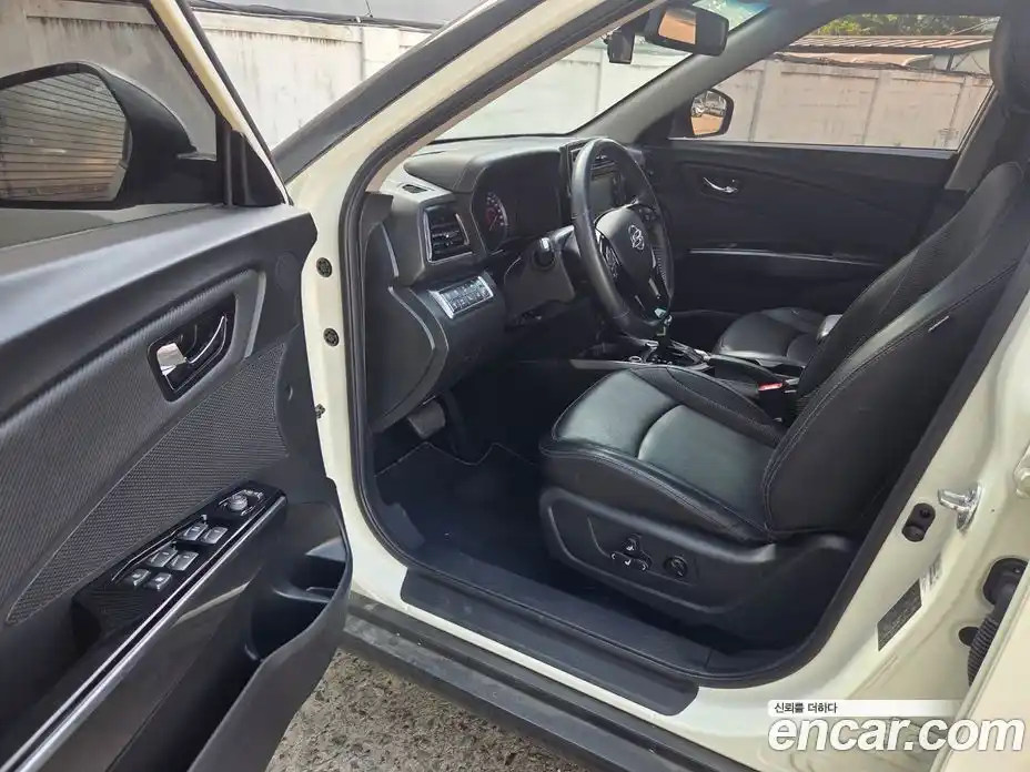SsangYong TIBOLI 2022 1.5 автомат (гидро), фото 8
