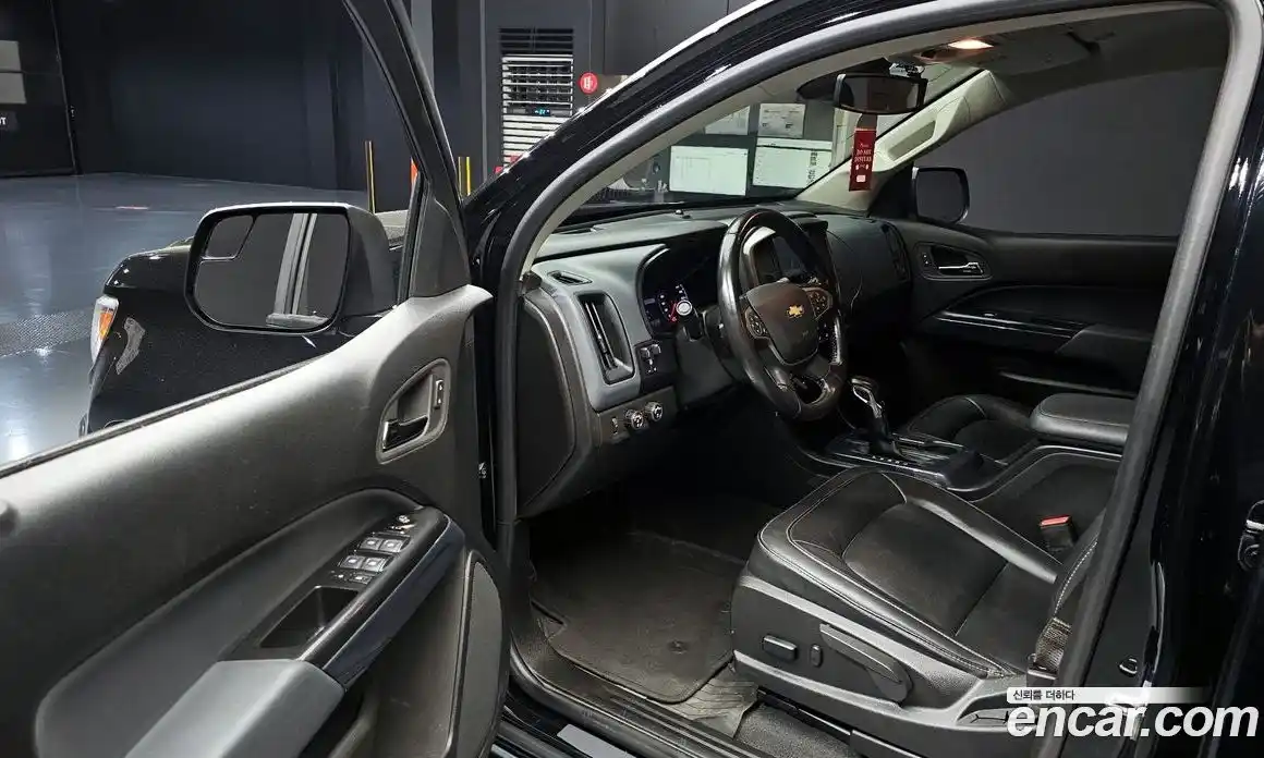 Chevrolet Colorado 2022 3.6 автомат (гидро), фото 10