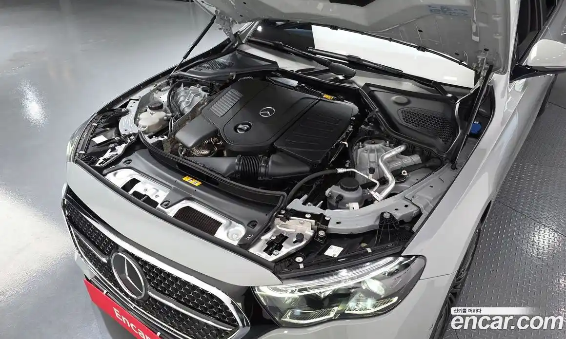 Mercedes-Benz E-Class 2024 2.0 автомат (гидро), фото 6 Mercedes-Benz E-Class 2024 2.0 автомат (гидро), фото 6