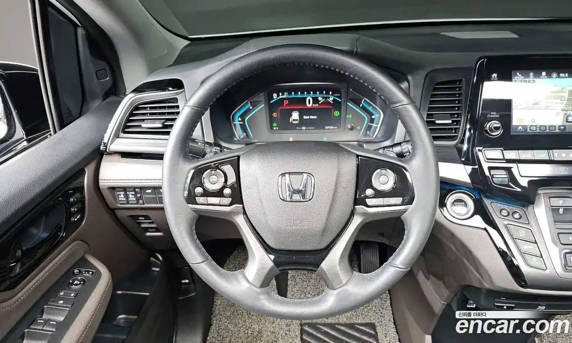 Honda Odyssey 2023 3.5 автомат (гидро), фото 12