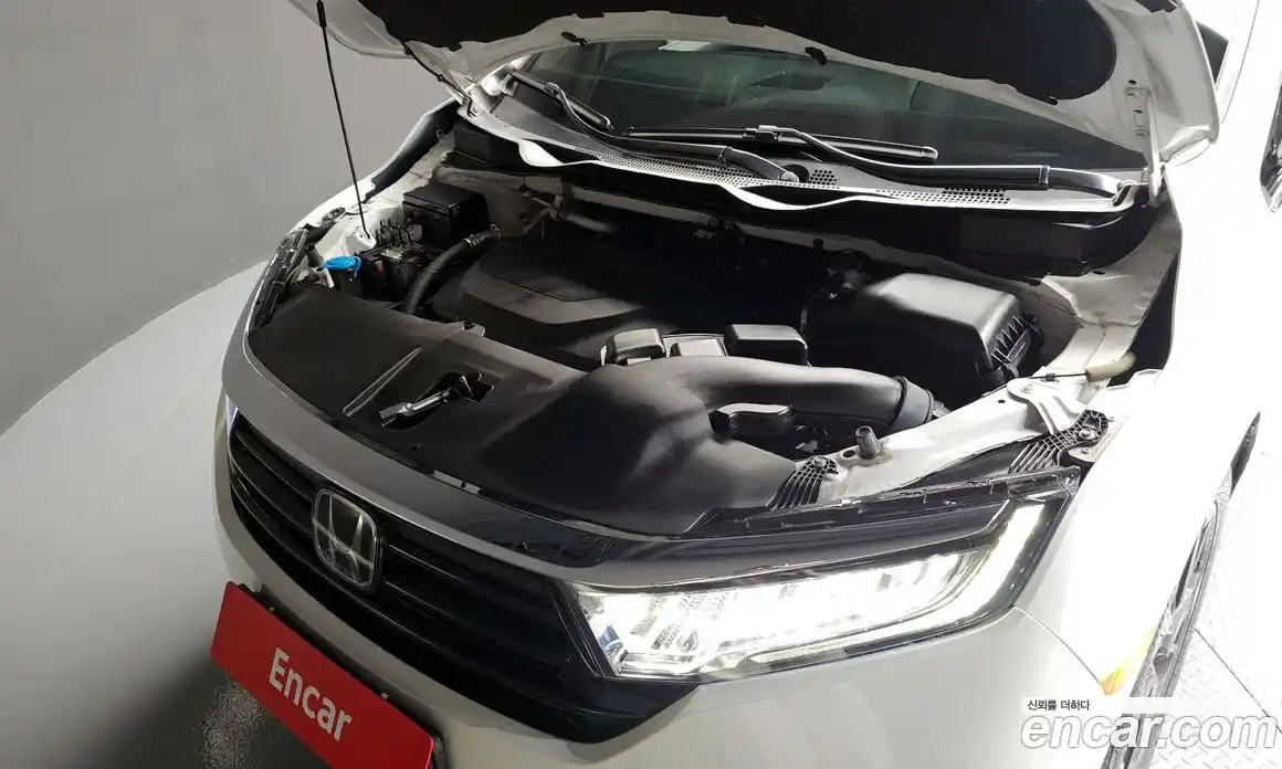 Honda Odyssey 2023 3.5 автомат (гидро), фото 6