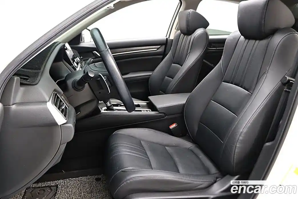 Honda Accord 2019 1.5 автомат (гидро), фото 6