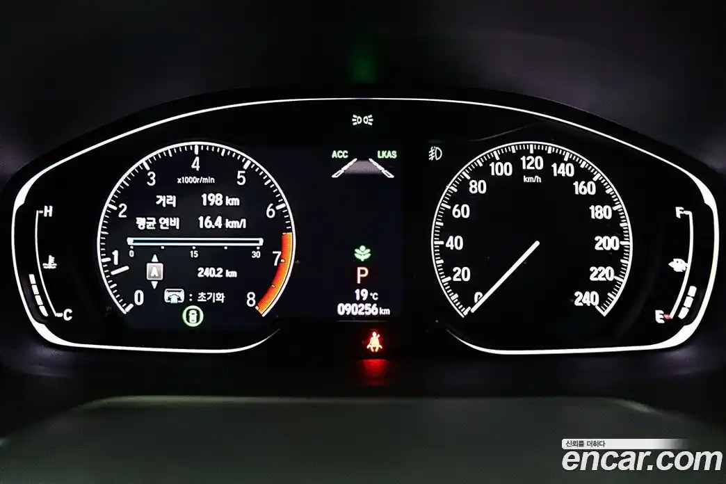 Honda Accord 2019 1.5 автомат (гидро), фото 10
