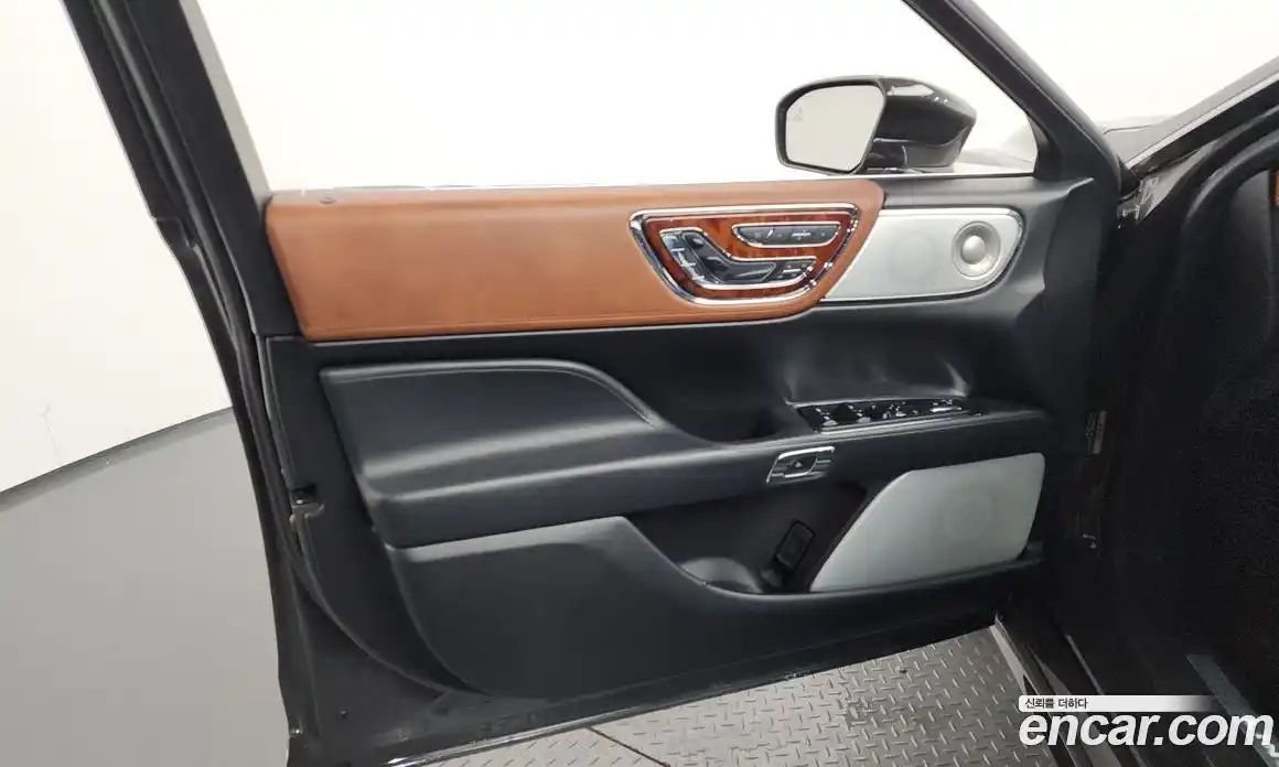 Lincoln Continental 2017 3.0 гидро, фото 14