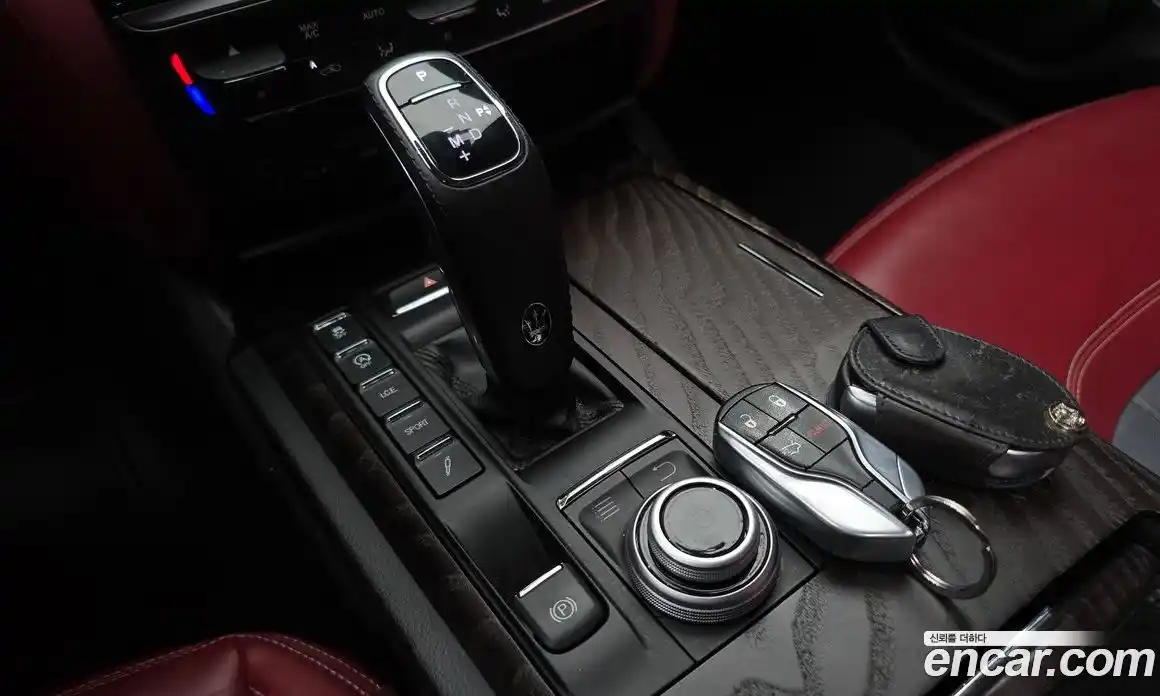 Maserati Quattroporte 2019 3.0 гидро, фото 12