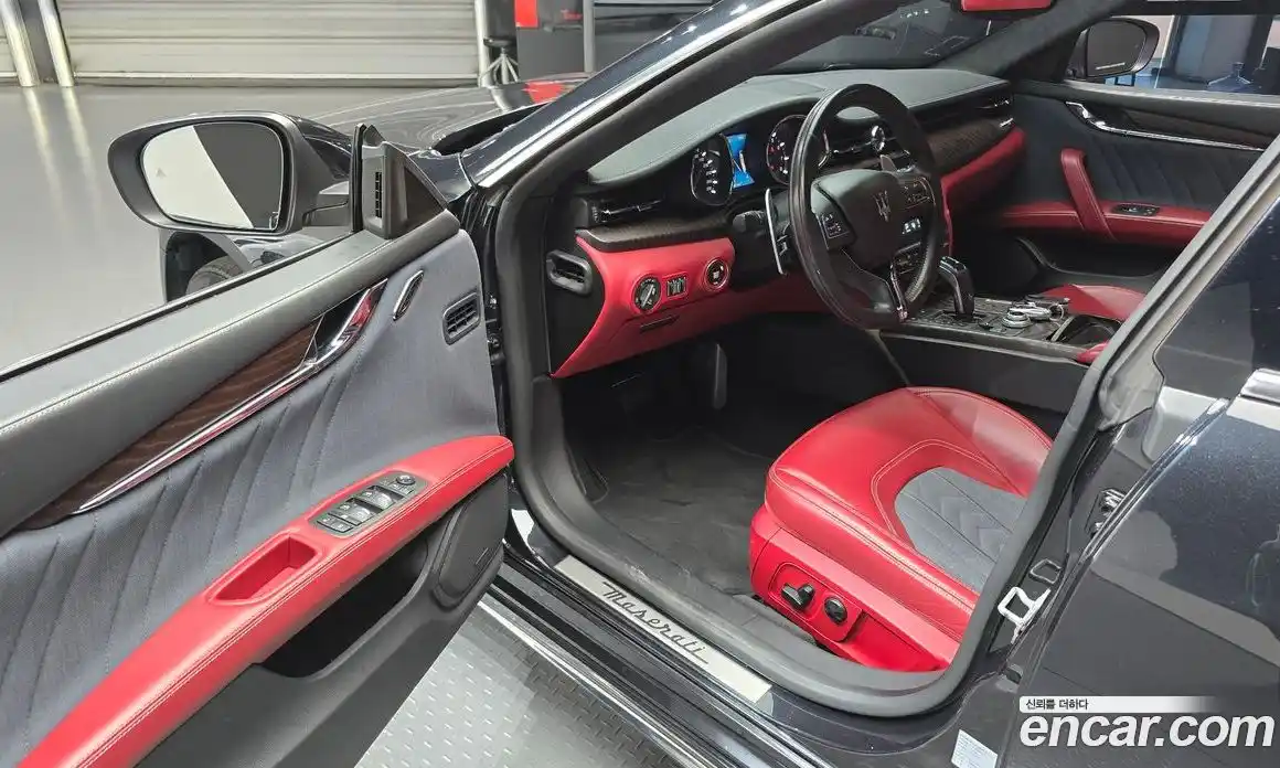 Maserati Quattroporte 2019 3.0 гидро, фото 13