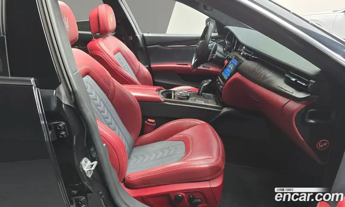 Maserati Quattroporte 2019 3.0 гидро, фото 16