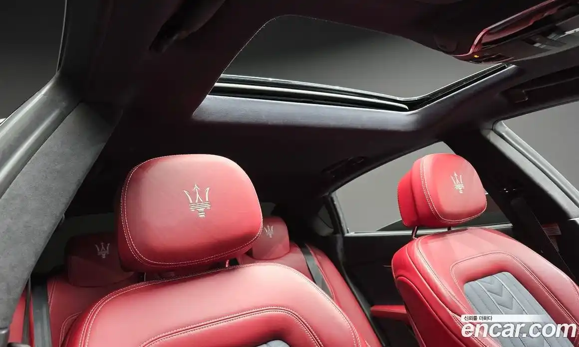 Maserati Quattroporte 2019 3.0 гидро, фото 25