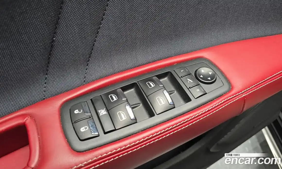 Maserati Quattroporte 2019 3.0 гидро, фото 27
