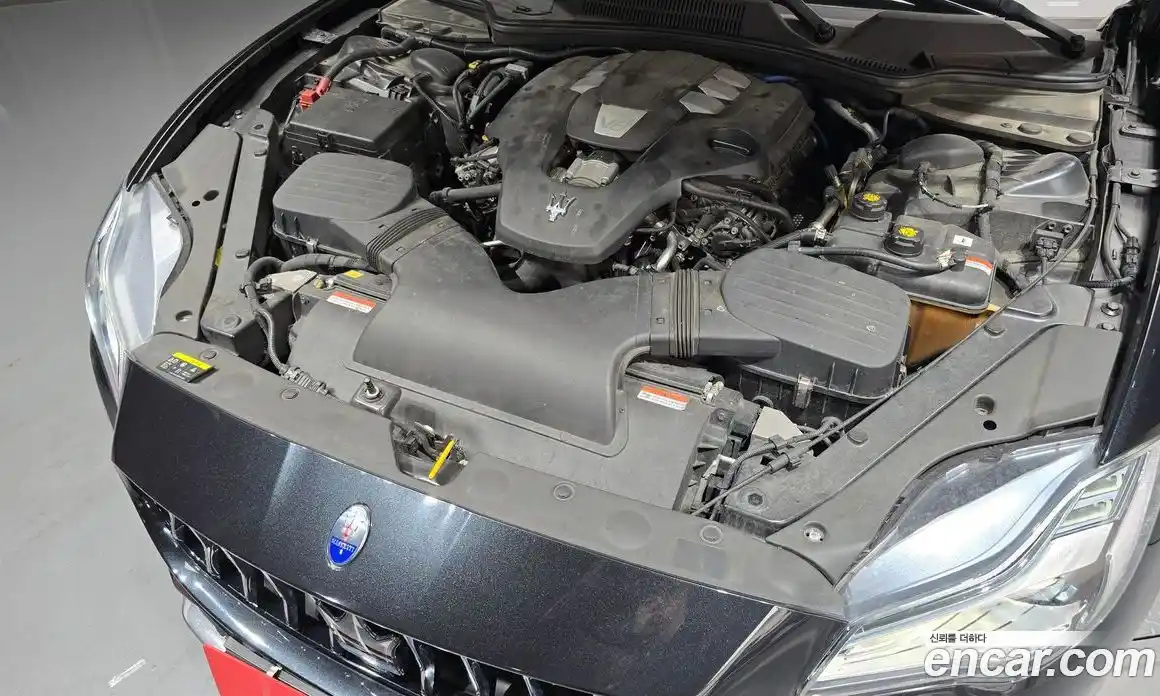 Maserati Quattroporte 2019 3.0 гидро, фото 6