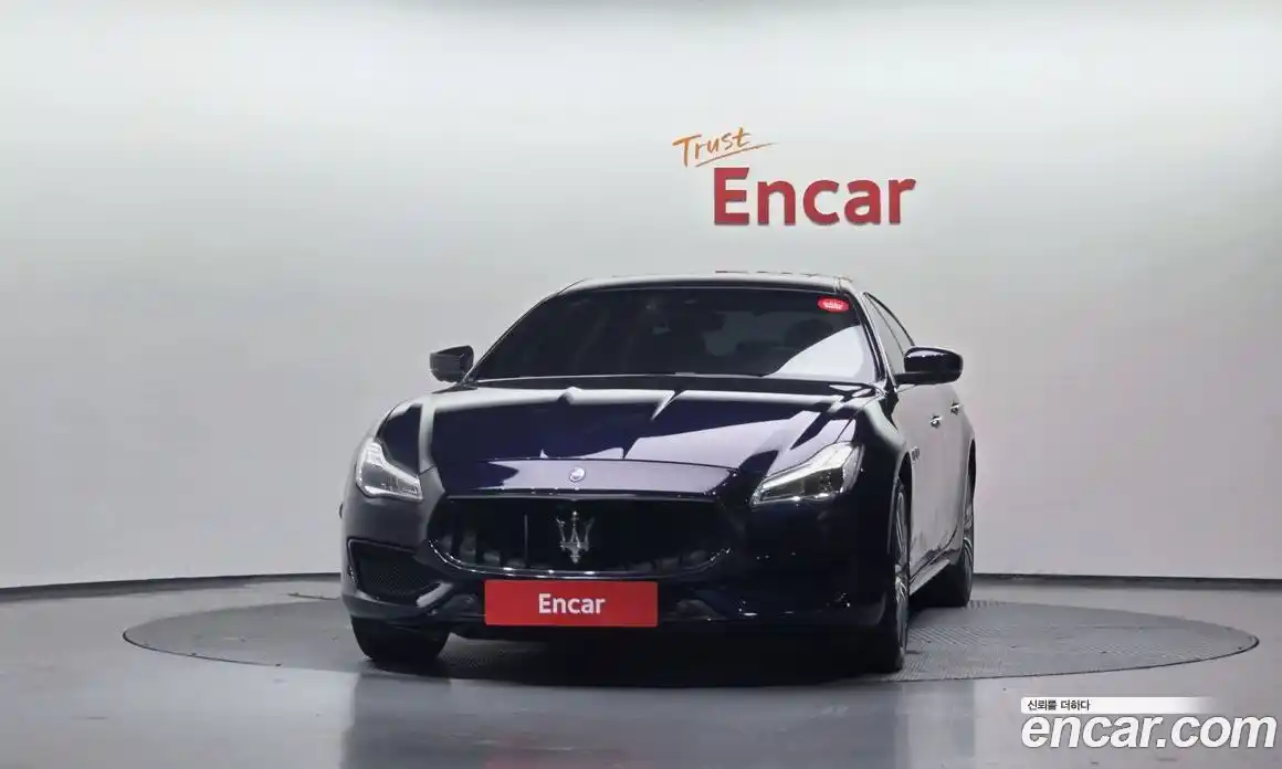 Maserati Quattroporte 2017 3.0 гидро, фото 3