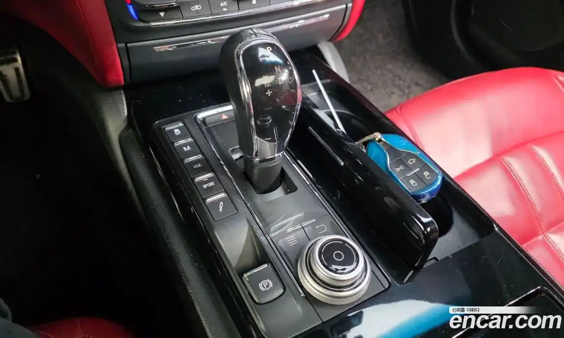 Maserati Quattroporte 2017 3.0 гидро, фото 9