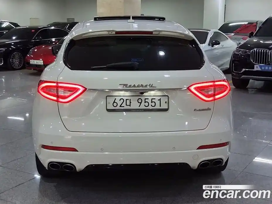 Maserati Levante 2017 3.0 гидро, фото 3
