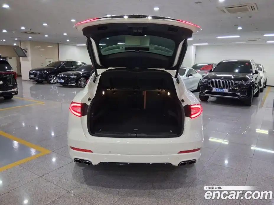 Maserati Levante 2017 3.0 гидро, фото 5