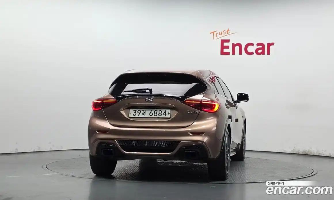 Infiniti Q30 2017 2.0 гидро, фото 3