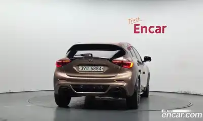 Infiniti Q30 2017 2.0 гидро, миниатюра 3