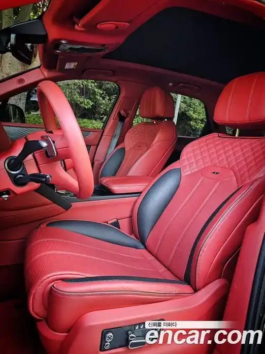 Bentley Bentayga 2022 4.0 гидро, фото 11