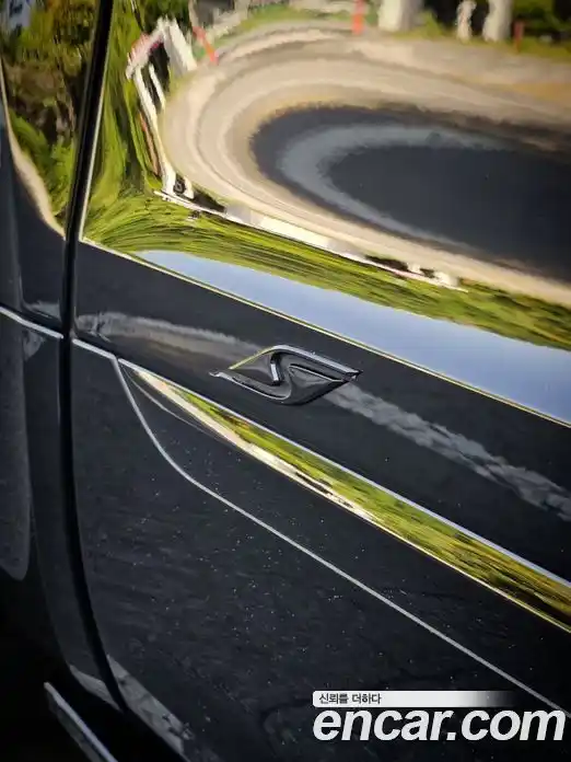 Bentley Bentayga 2022 4.0 гидро, фото 4