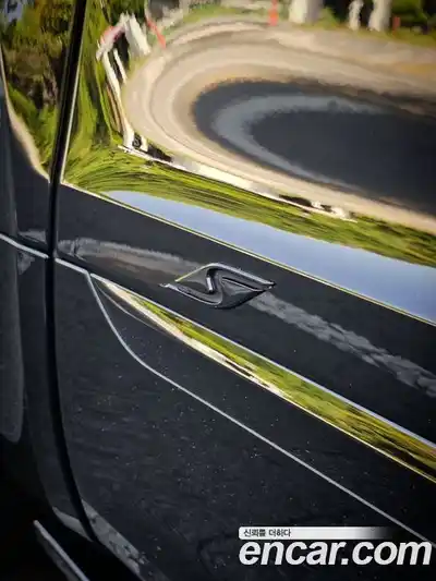Bentley Bentayga 2022 4.0 гидро, миниатюра 4