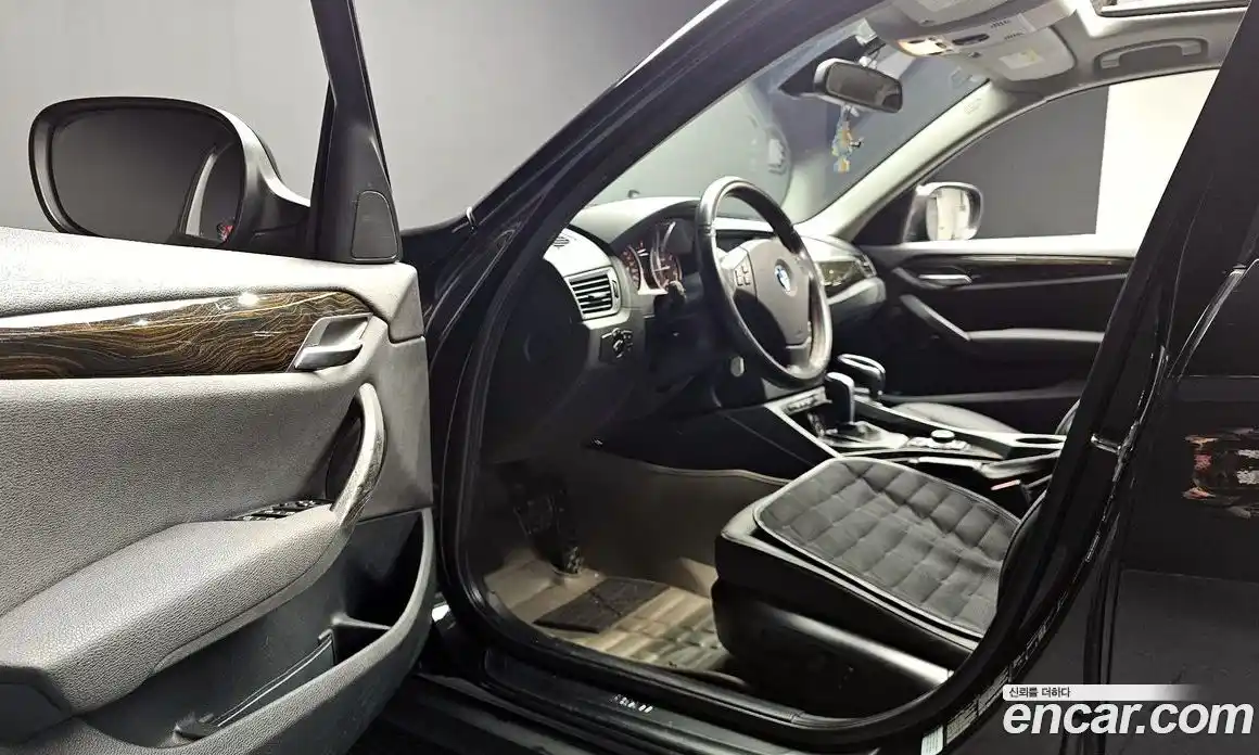 BMW X1 2011 2.0 автомат (гидро), фото 12