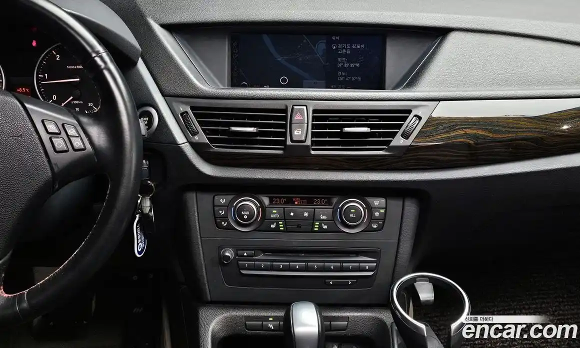 BMW X1 2011 2.0 автомат (гидро), фото 15