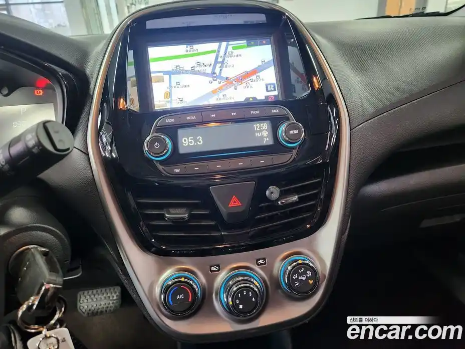 Chevrolet Spark 2016 1.0 автомат (гидро), фото 12