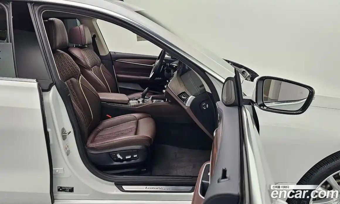 BMW 6 серия 2022 3.0 автомат (гидро), фото 10