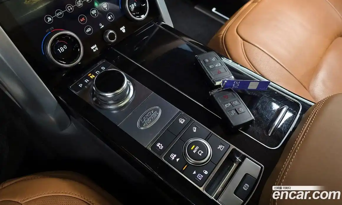 Land Rover Range Rover 2018 4.4 автомат (гидро), фото 11