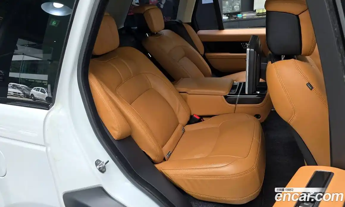 Land Rover Range Rover 2018 4.4 автомат (гидро), фото 17