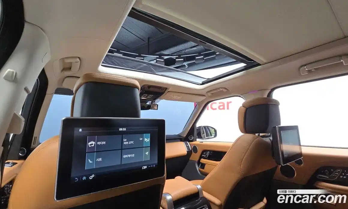 Land Rover Range Rover 2018 4.4 автомат (гидро), фото 24