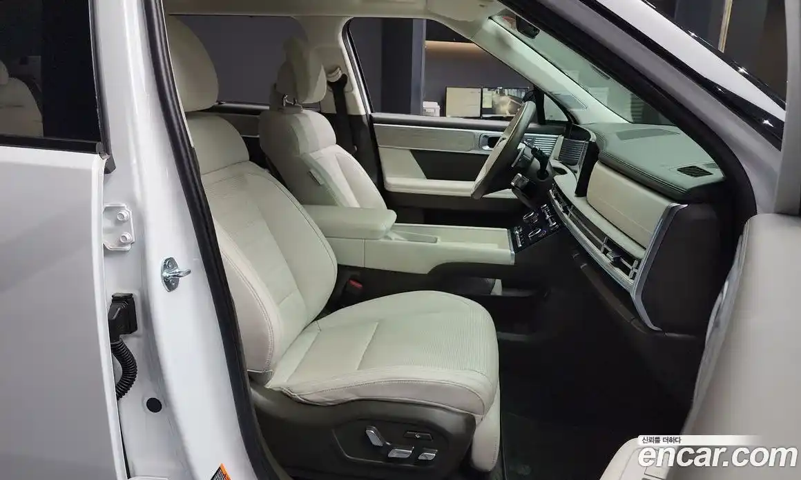 Hyundai Santa Fe 2023 2.5 автомат (гидро), фото 11